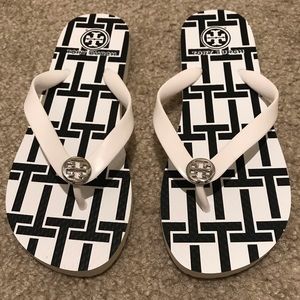 Tory Burch Flip Flops Sz7